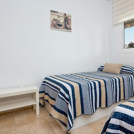 Wintowinrentals Best Location, Beach, Pool & Parking Рінкон-де-ла-Вікторія Екстер'єр фото
