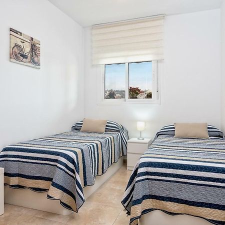Wintowinrentals Best Location, Beach, Pool & Parking Рінкон-де-ла-Вікторія Екстер'єр фото