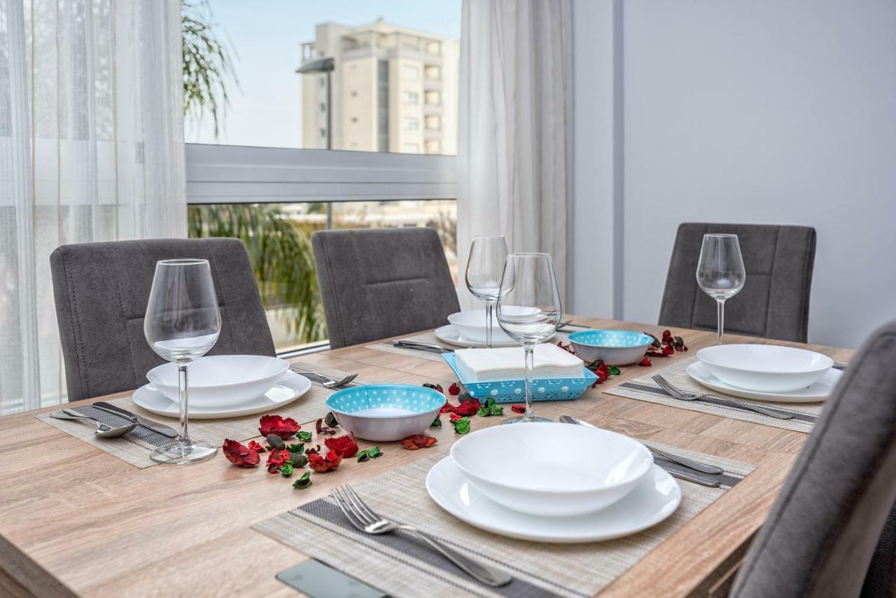 Wintowinrentals Best Location, Beach, Pool & Parking Рінкон-де-ла-Вікторія Екстер'єр фото