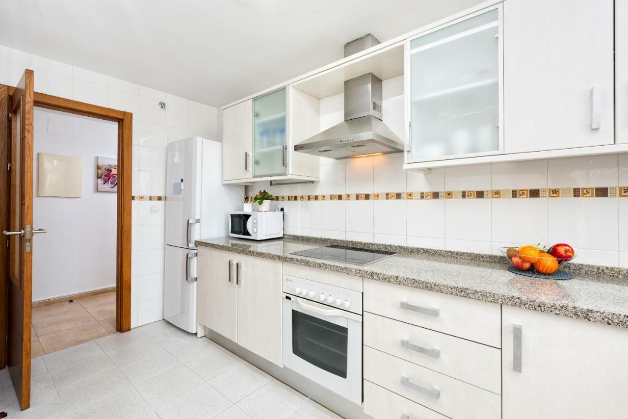 Wintowinrentals Best Location, Beach, Pool & Parking Рінкон-де-ла-Вікторія Екстер'єр фото